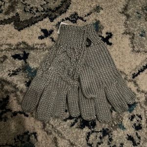 Knit gloves
